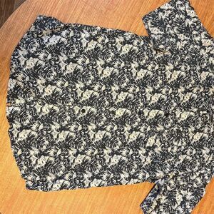 Columbia Mens Regular Fit Short Sleeve Tropical Petroglyph Button Down Shirt M